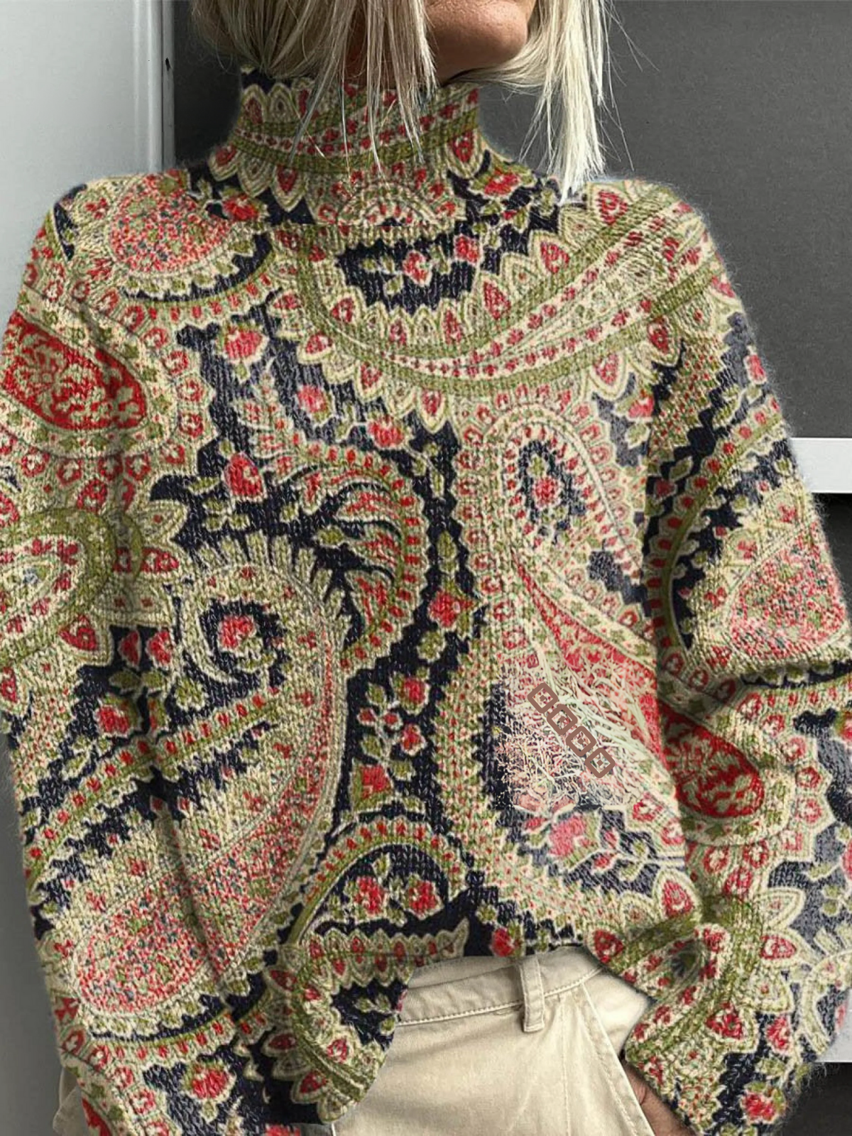 Ailo | Stylish Women's Turtleneck with Charming Vintage Floral Pattern