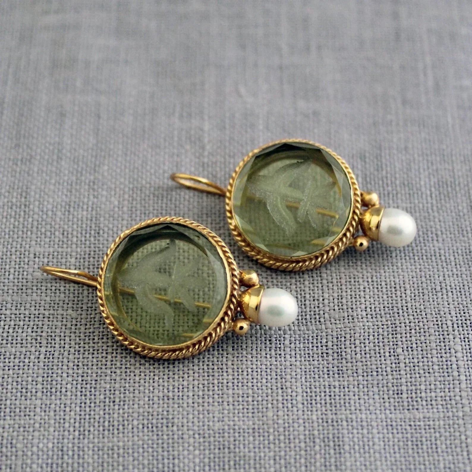 Queen Premium Earrings