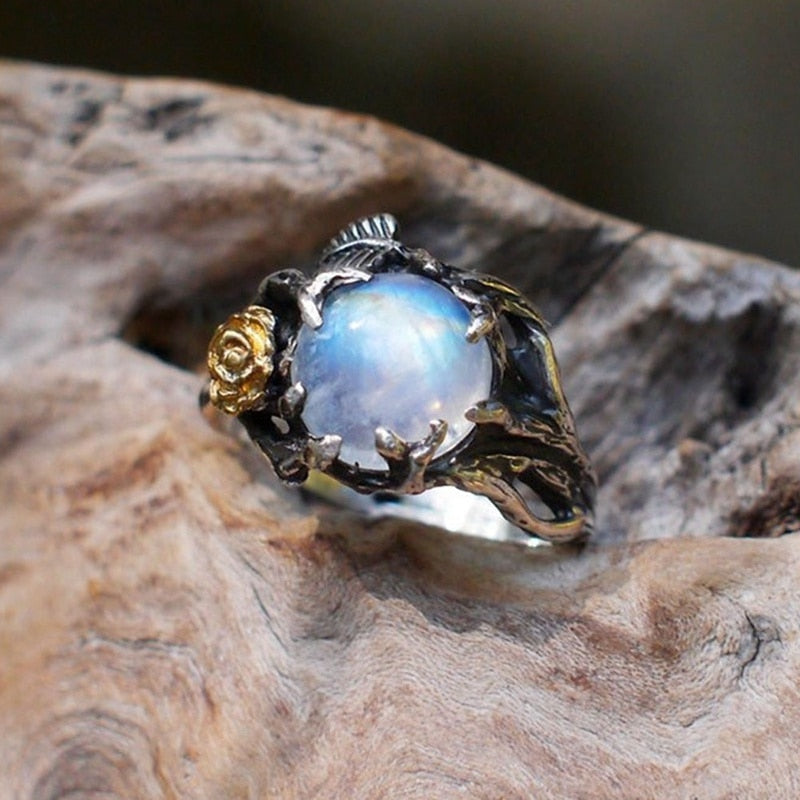 Special Stone Vintage ring