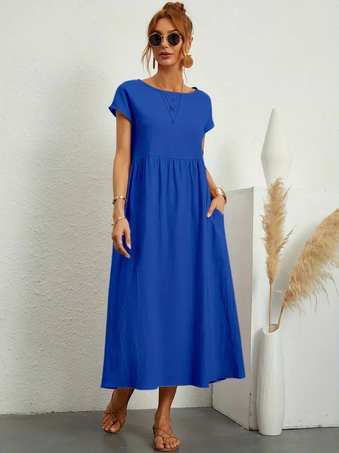 Gabriela™ – Flowing midi dress with timeless elegance