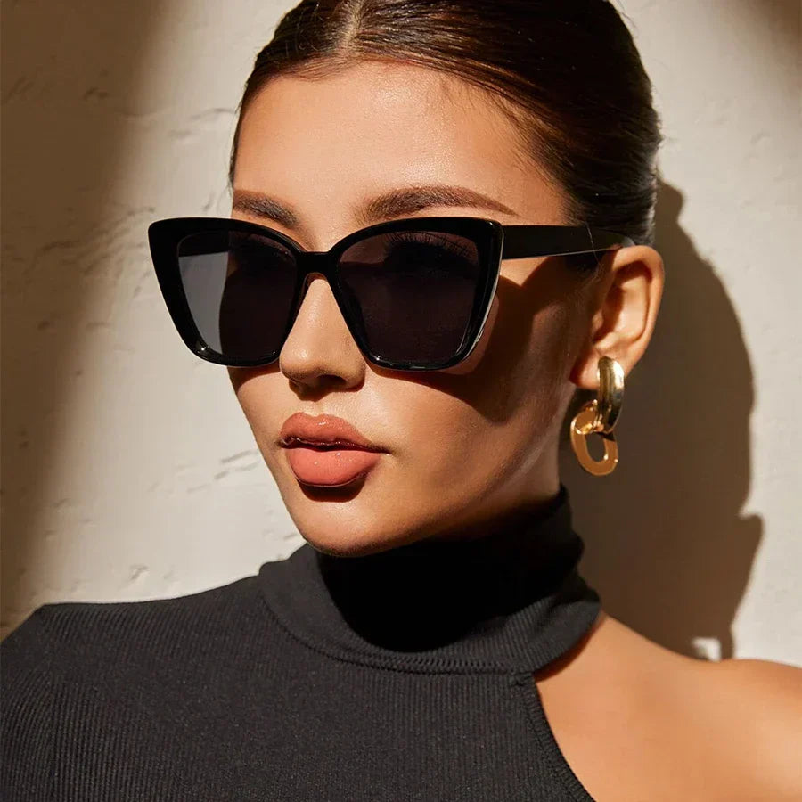 Faye Noir™ Cat-Eyes