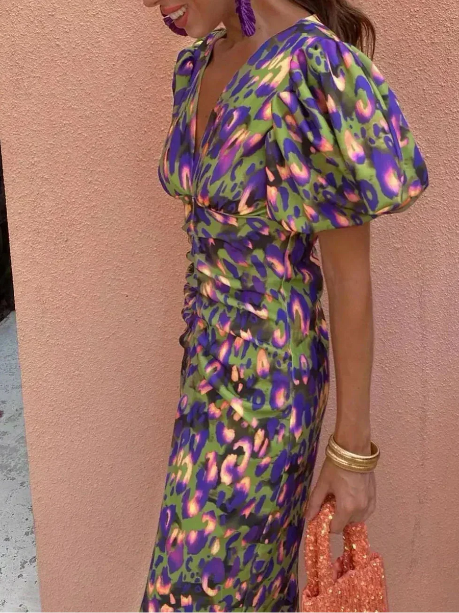 Noor™ – Midi dress with puff sleeves