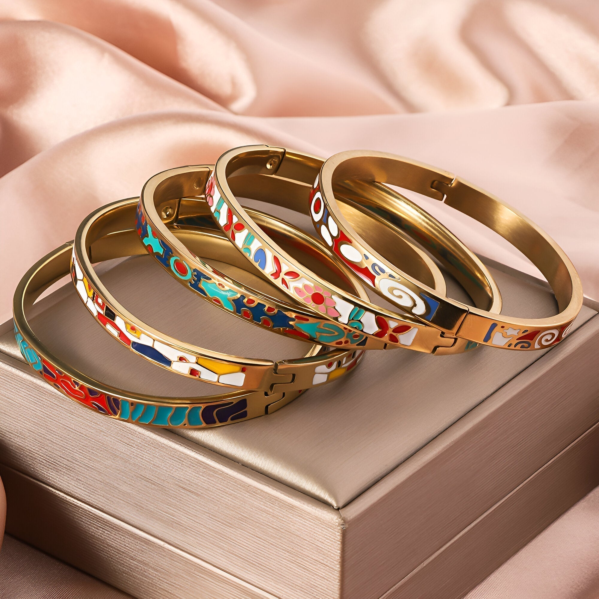 Turqoise and Red Golden Bracelet