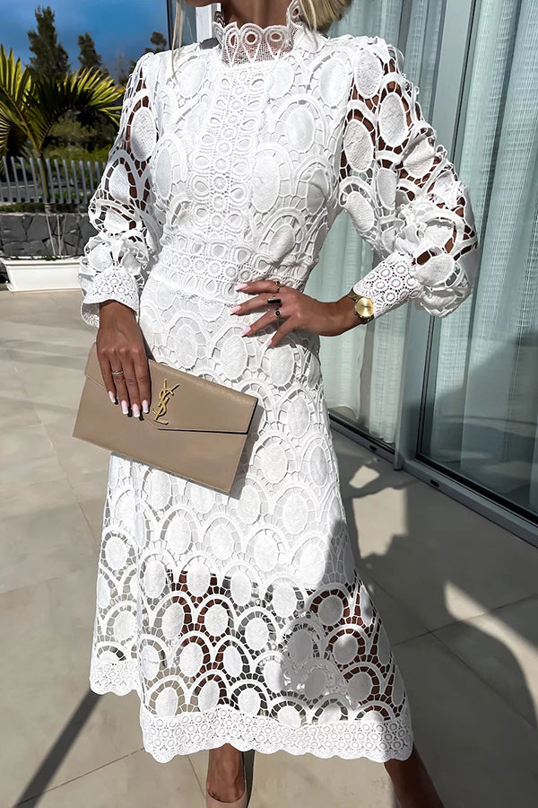 Noor™ – Romantic dress with refined details