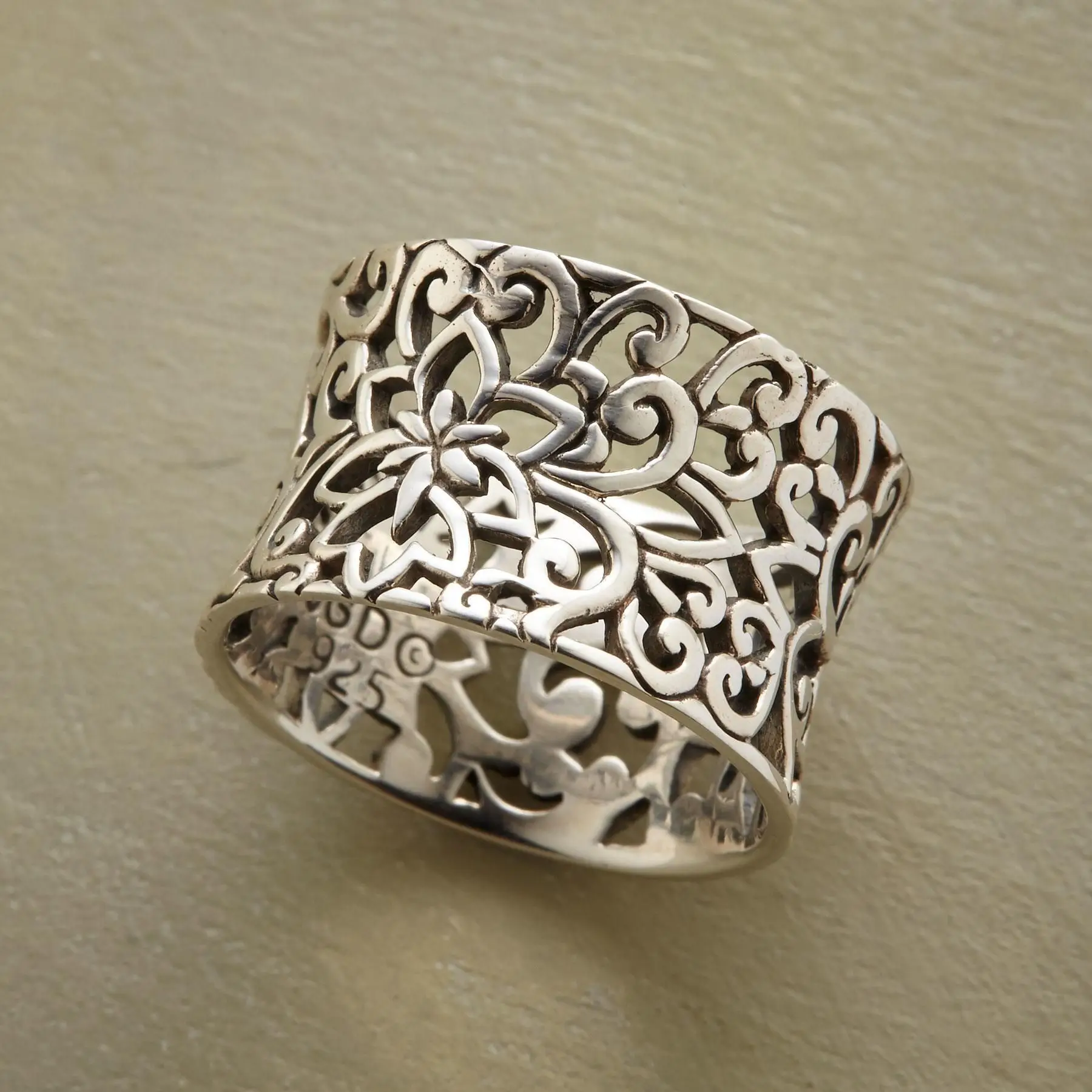 Flower Detail Silver Hollow Ring