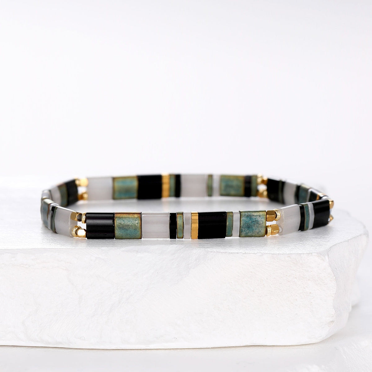 Moon - Beaded bracelet