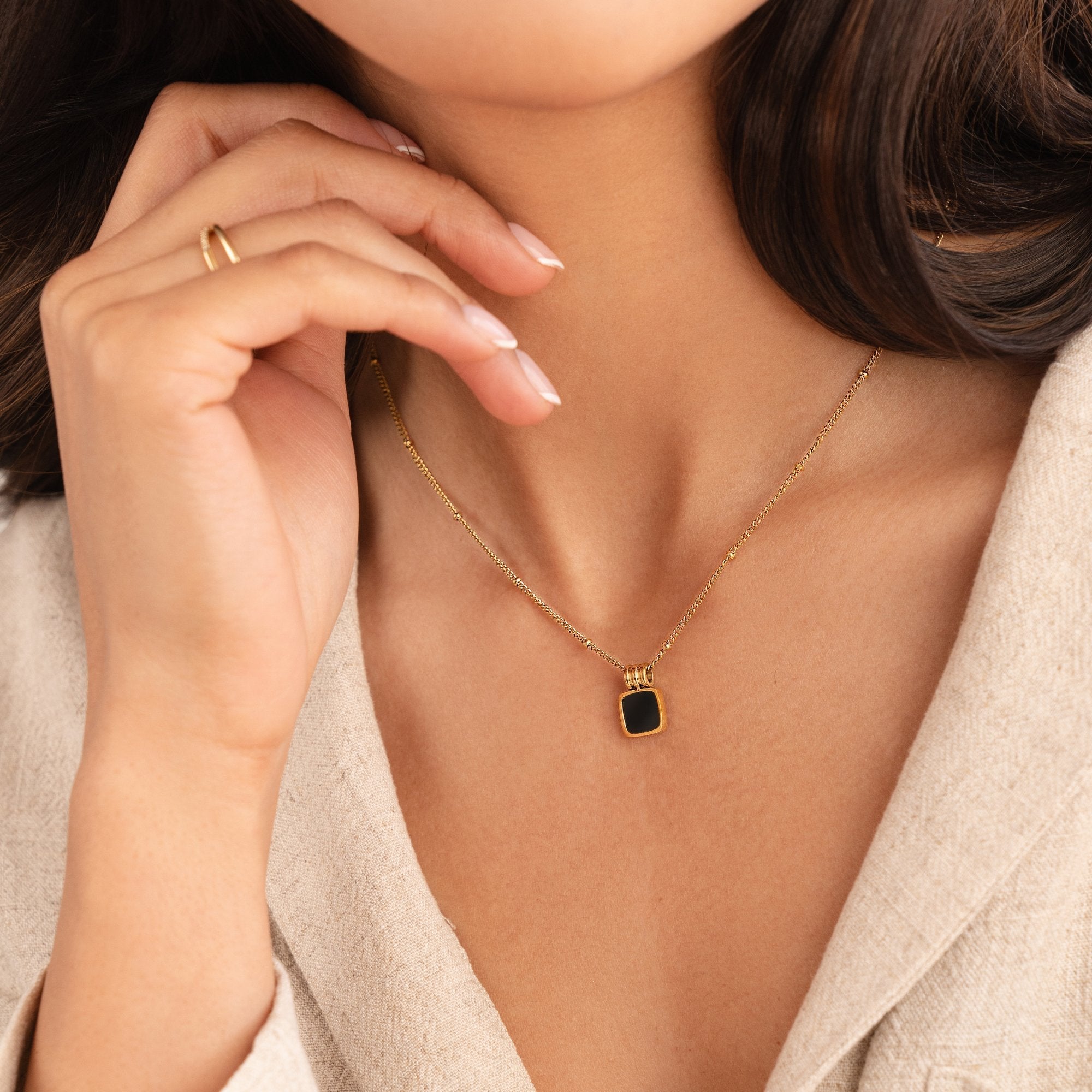 Darknight Chic Necklace